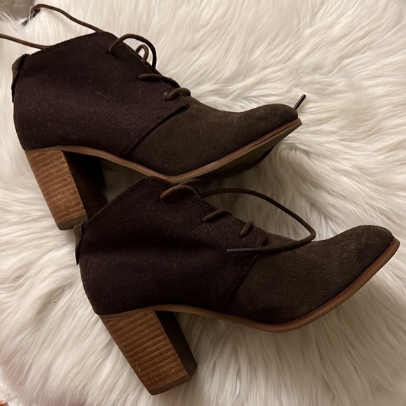 TOMS Lunata Chocolate Brown Lace-Up Booties 🤎 - Picture 2 of 8
